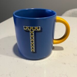 Monogram mug “T”